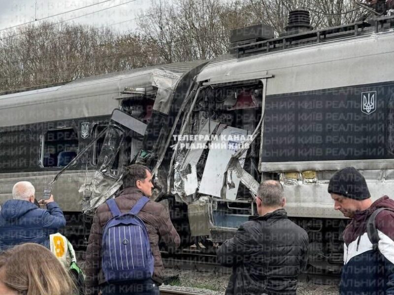 Поїзд Інтерсіті+ потрапив в аварію на Вінниччині