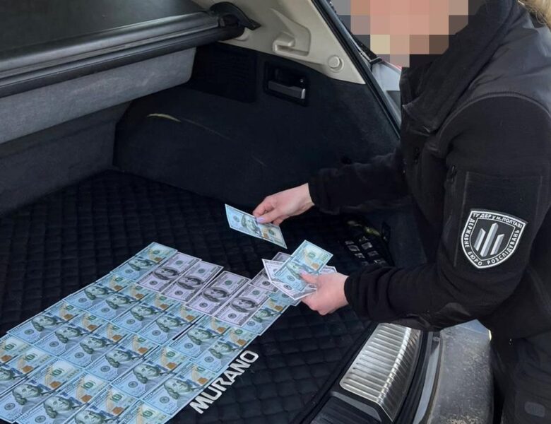 Правоохорониця “продавала” фіктивну службу у штрумовому батальйоні