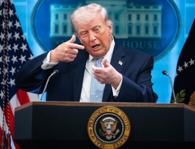 Прихильники MAGA почали вимагати відставки Трампа