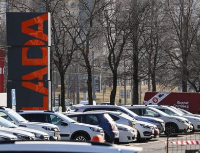 Продажі Lada падають: АвтоВАЗ планує призупинити виробництво