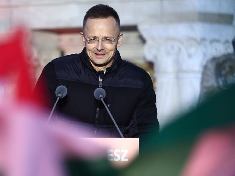 Проросійський Сійярто матиме посаду в новому парламенті Угорщини
