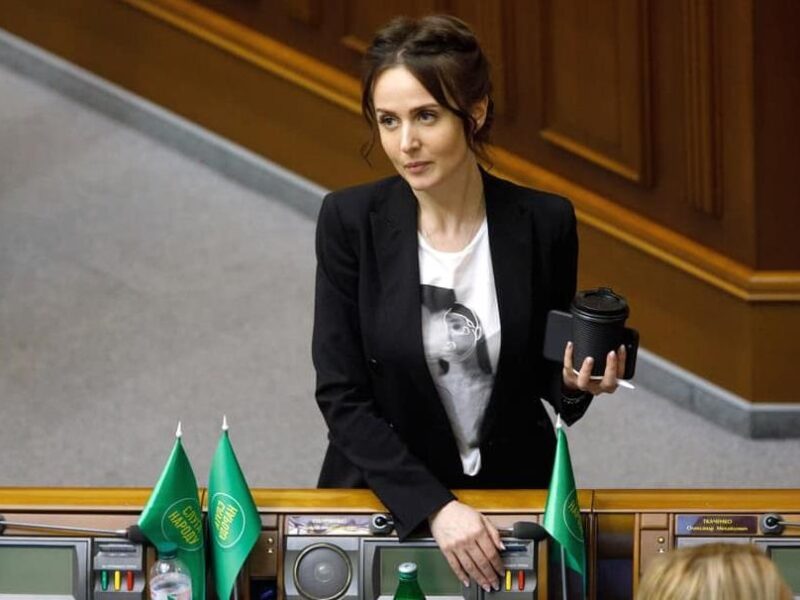 Рада підтримала складання повноважень нардепа від Слуги народу