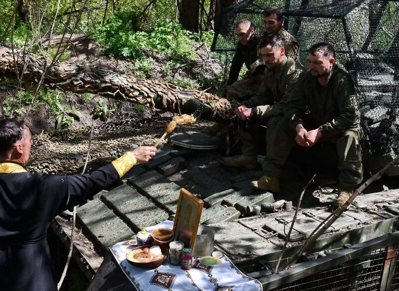 Режим тиші на Великдень: чи будуть на свято припинені бойові дії
