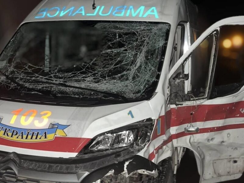 РФ під час перемир’я атакувала “швидку” на Сумщині: є поранені