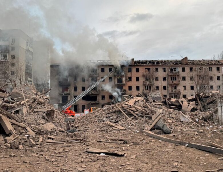 РФ  вдарила ФАБ-1500 по Словʼянську: зруйнована історична памʼятка