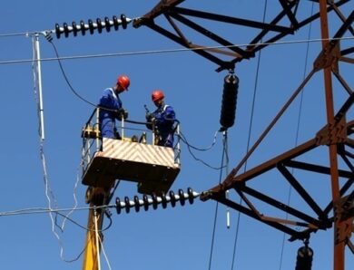 РФ вдарила по енергетиці Прикарпаття: без світла 11 000 споживачів