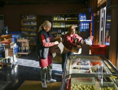 Робота з житлом: яких фахівців шукають роботодавці і які зарплати дають