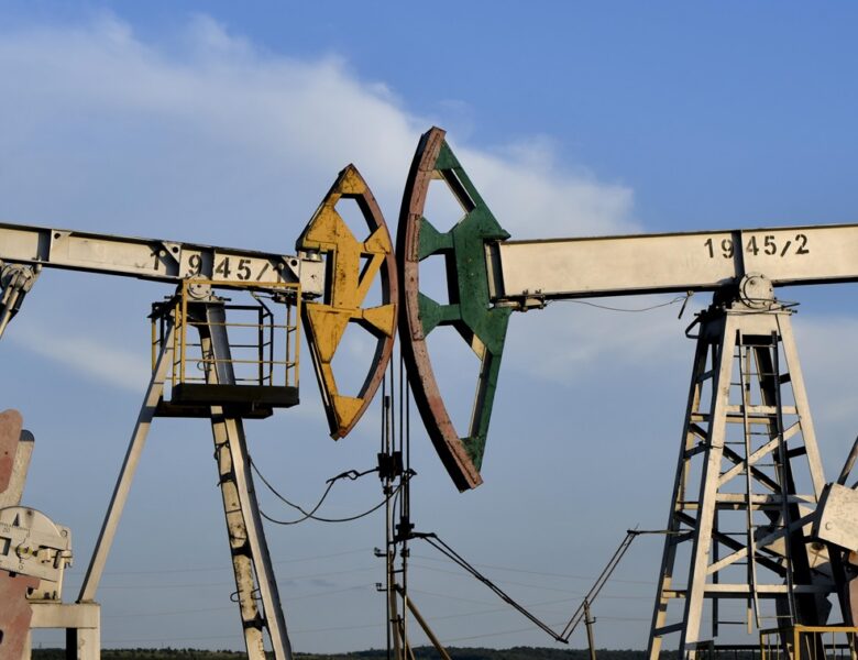 Росія рекордно скорочує видобуток нафти через атаки дронів – ЗМІ