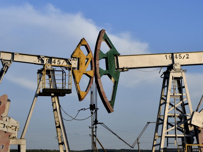 Росія рекордно скорочує видобуток нафти через атаки дронів – ЗМІ