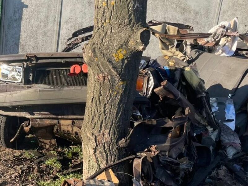 Росіяни атакували цивільне авто в Нікополі, є жертви