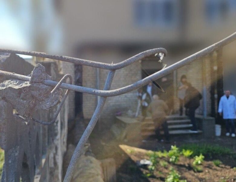 Росіяни вдарили Молнією по лікарні в Херсоні