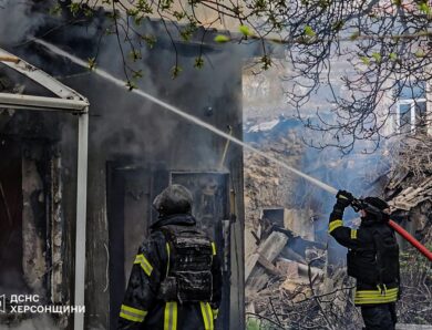 Росіяни вкрили вогнем Херсон, троє загиблих