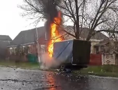 Російський дрон спалив авто з водієм на Харківщині