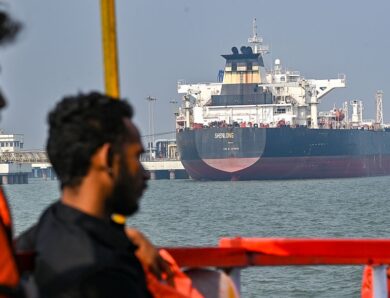 Розблокування Ормуза: 800 суден бояться проходити протоку