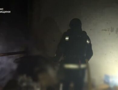 Ворог наніс удар по Сумщині: рятувальники ліквідували пожежу