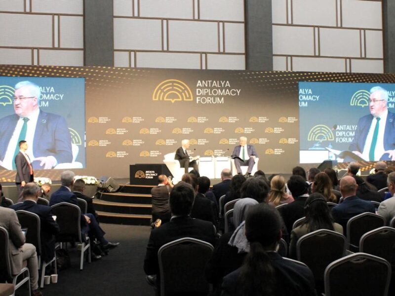 Сибіга закликав ЄС зняти “орбанівську блокаду”