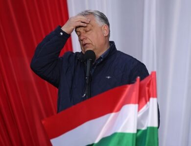 Соратники Орбана вивозять гроші з країни – ЗМІ