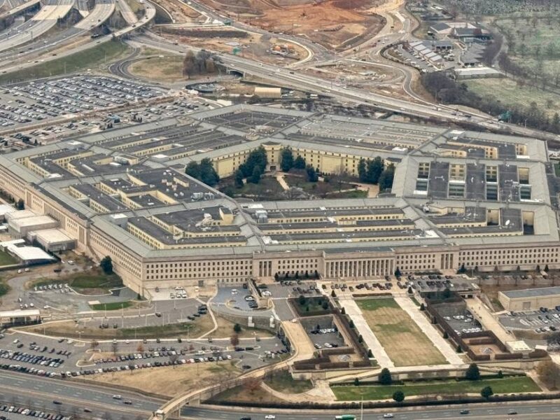 США вичерпали запаси і перетягують автогігантів на військові рейки – ЗМІ