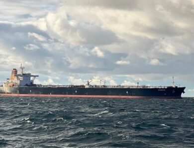 США знову скасували санкції на російську нафту