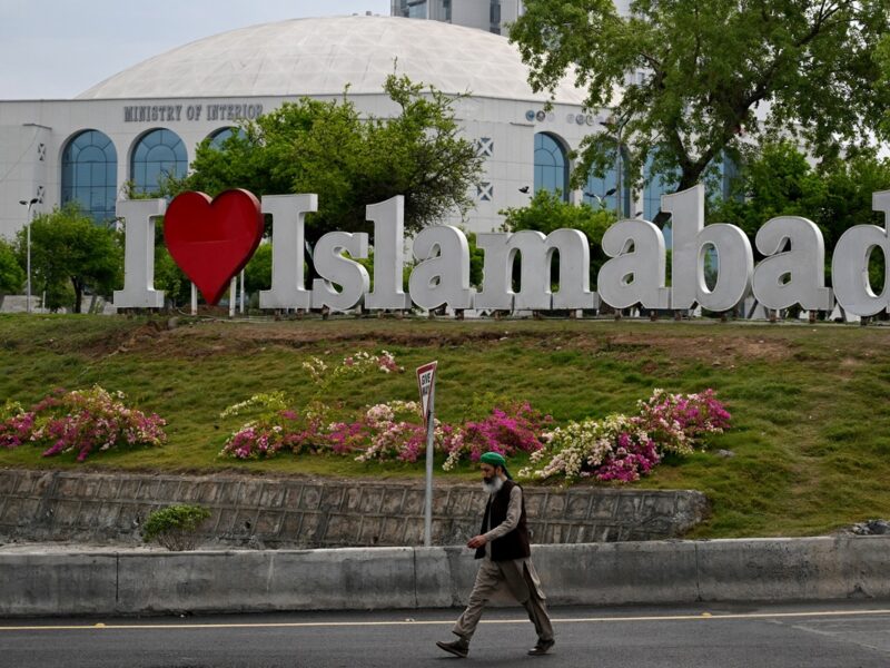 Стало відомо місце і дата початку переговорів Ірану та США