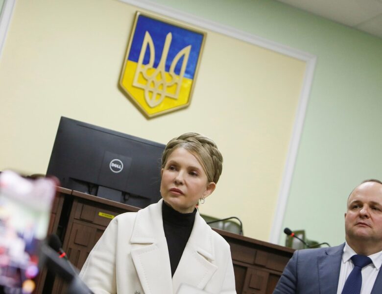 Суд дозволив Тимошенко виїхати за кордон