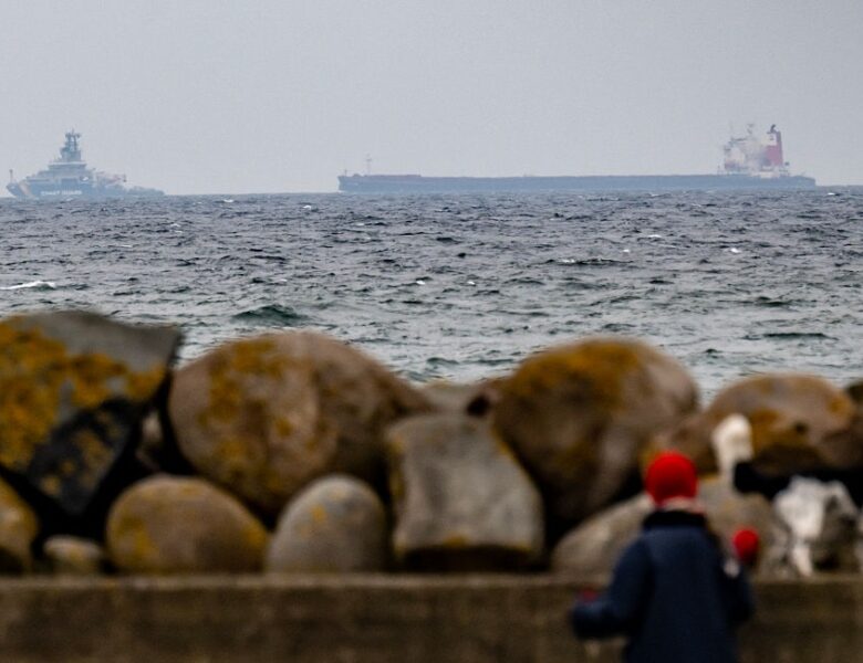 Судно з Росії зупинили біля узбережжя Швеції