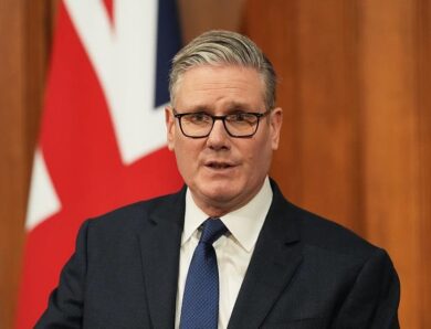 Світові лідери обговорюють війну в Україні у WhatsApp – Стармер