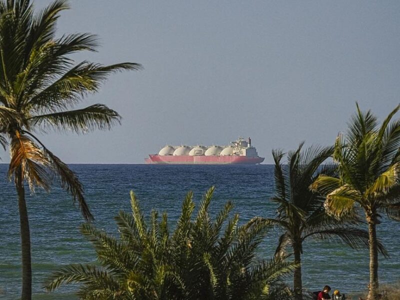 Танкери почали тікати з Перської затоки після заяви Трампа – ЗМІ