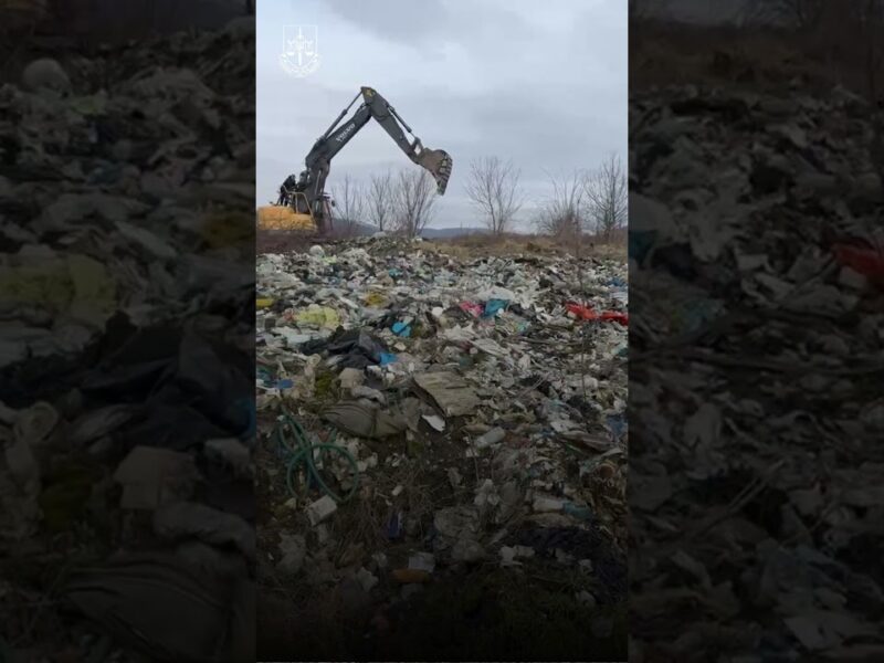 Незаконне сміттєзвалище на Закарпатті: підозрюється посадовець комунального підприємства