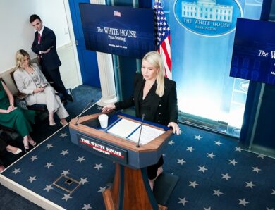 Трамп обговорив з радниками пропозицію Ірану щодо Ормузької протоки