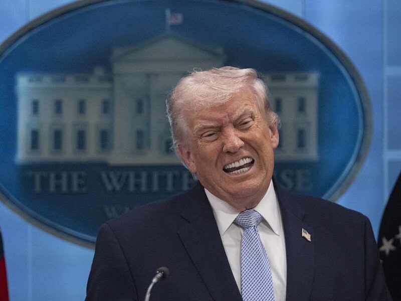 Трамп планує “спільно” з Іраном охороняти Ормузьку протоку