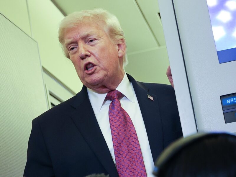 Трамп пригрозив відібрати в Ірану уран “недружнім способом”