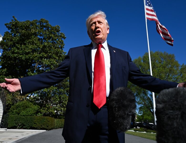 Трамп прокоментував переговори з Іраном і пригрозив Китаю