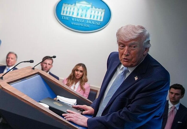 Трамп: США мають план знищення “всіх мостів і електростанцій” Ірану