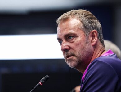 Тренер Барселони заінтригував заявою про майбутнє в клубі