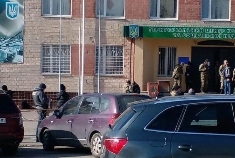 У Білій Церкві чоловік кинув гранату під ТЦК