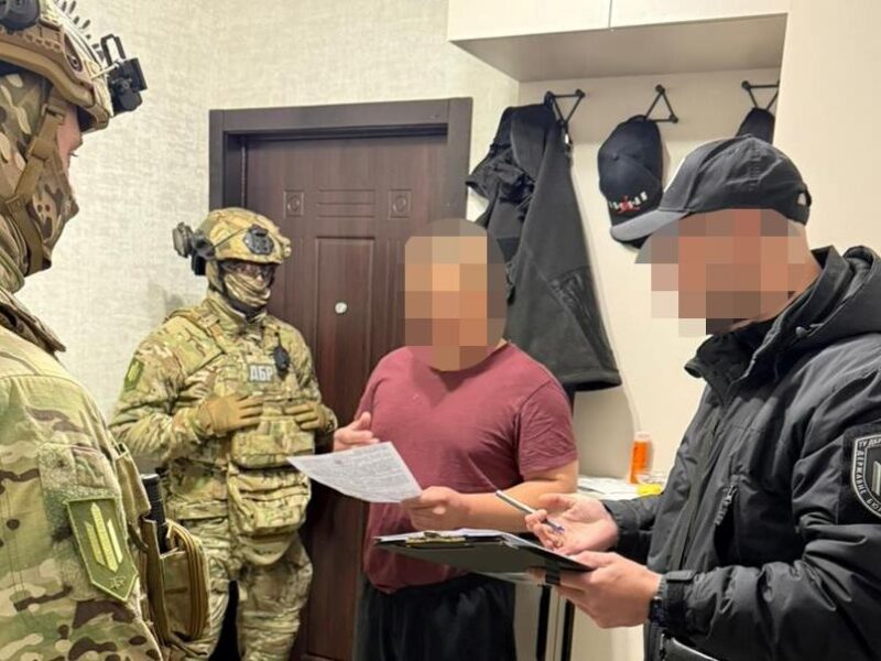 У Харкові викрили наркоугруповання, яке “кришував” правоохоронець