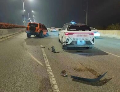 У Китаї сотні безпілотних таксі “замерли” посеред трас