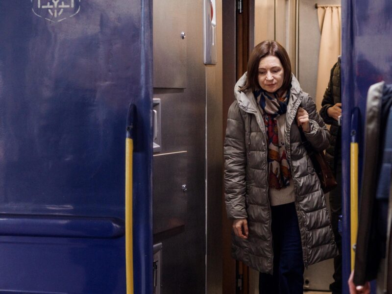 У Київ прибула президентка Молдови