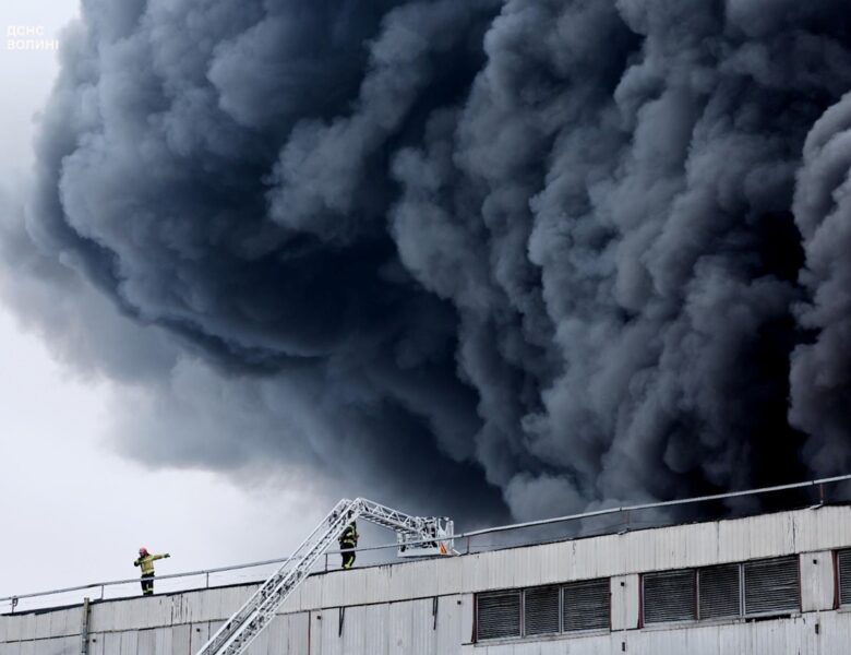 У Луцьку ліквідували пожежі після ударів РФ