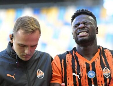 У матчі з Рухом Обах травмував плече