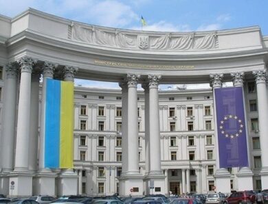 У МЗС України представлять посла з питань полонених