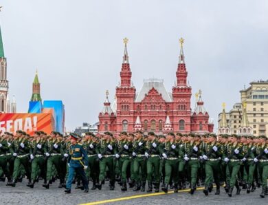 У РФ пояснили, чому парад у Москві пройде без військової техніки