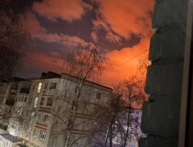 У російському Кстово БПЛА “підпалили” НПЗ Лукойл