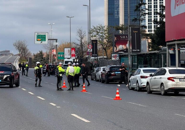 У Стамбулі стався збройний напад на консульство Ізраїлю