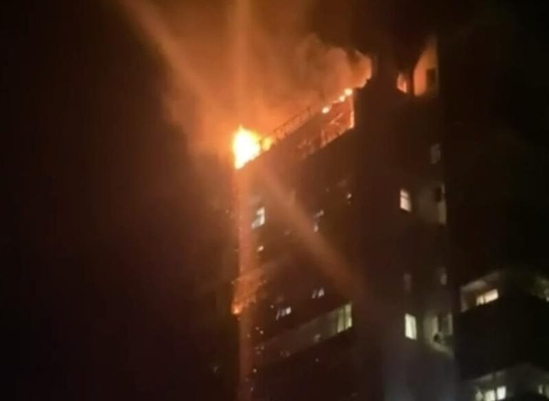 У Сумах БПЛА влучив у багатоповерхівку