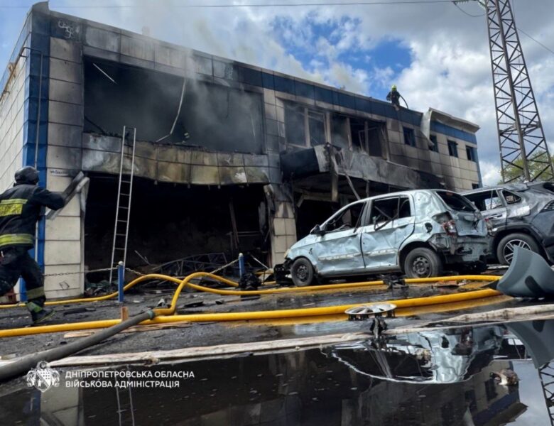 Удар по Дніпру: кількість постраждалих зросла до 11 людей