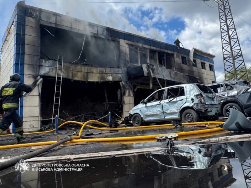 Удар по Дніпру: кількість постраждалих зросла до 11 людей