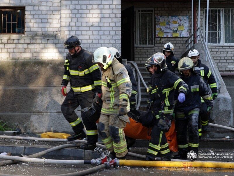 Удар по Дніпру: знайдено тіло третьої жертви