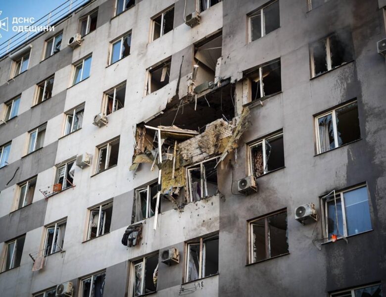 Удар по Одесі: загинув чоловік, шестеро постраждалих